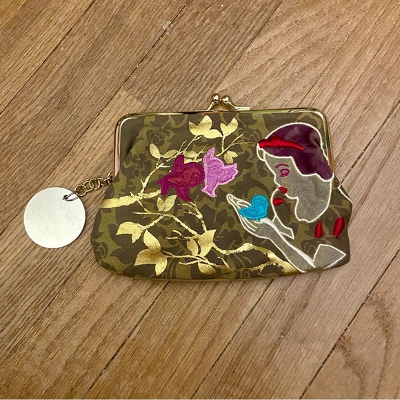 Disney Handbags - Disney Couture x Loop Snow White Kiss-Lock Clutch
